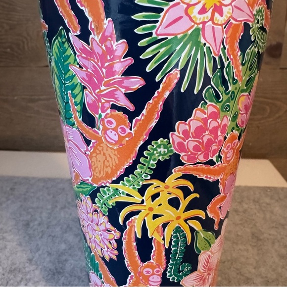 Swig NWT “Jungle Gym” 32oz. Insulated Tumbler - Picture 4 of 6